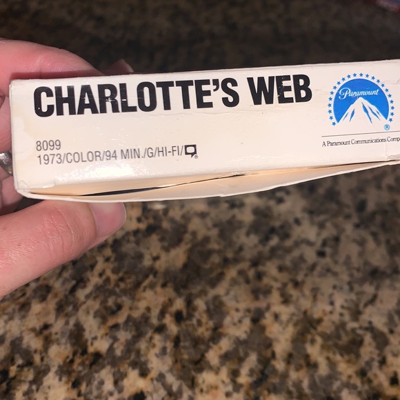 Vintage Charlotte’s Web VHS - Picture 4 of 13
